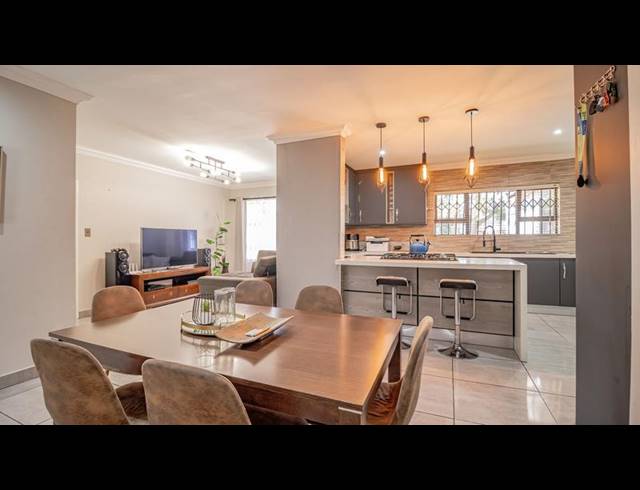 4 BEDROOM HOUSE FOR SALE IN SUNWARD PARK